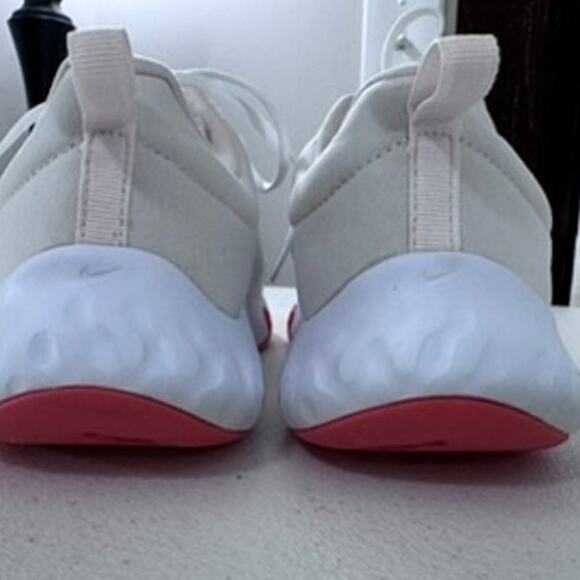"NIKE" Renew ,Women's, In Season, TR 11, White Running, Tennis Shoes,Size 9.5 - Picture 5 of 7